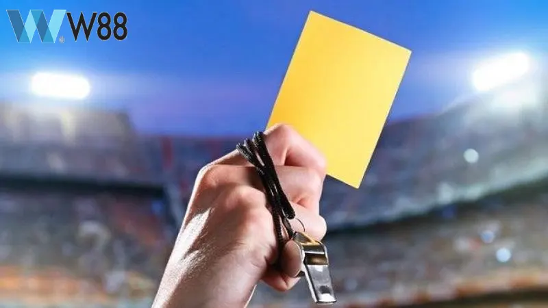 Thẻ vàng và sử dụng của trọng tài trong bóng đá