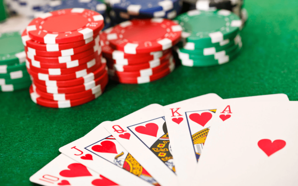 Thành thạo cách chơi Poker qua các tổ hợp bài